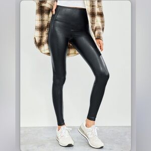 Aritzia Wilfred Free Daria high-waisted vegan leather legging